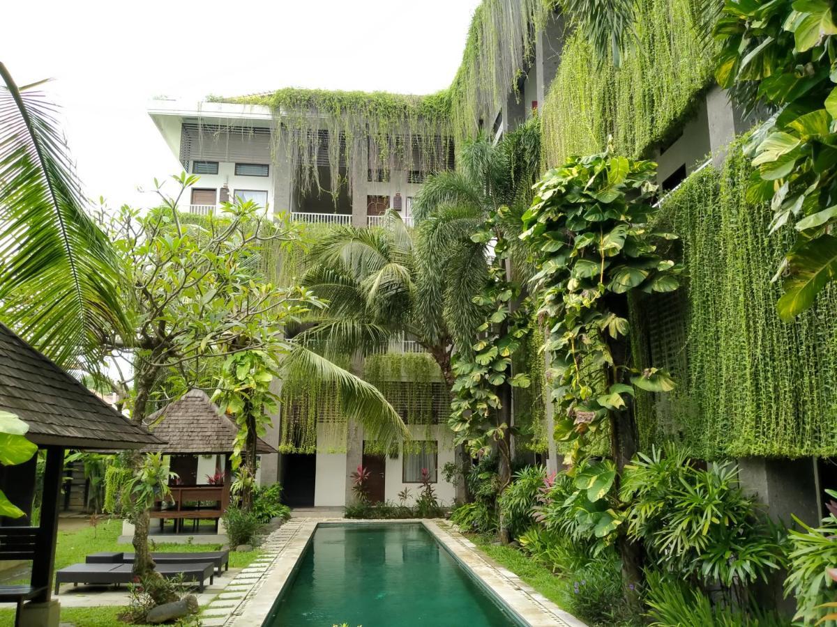 Ganga Hotel & Apartment Denpasar Exteriör bild