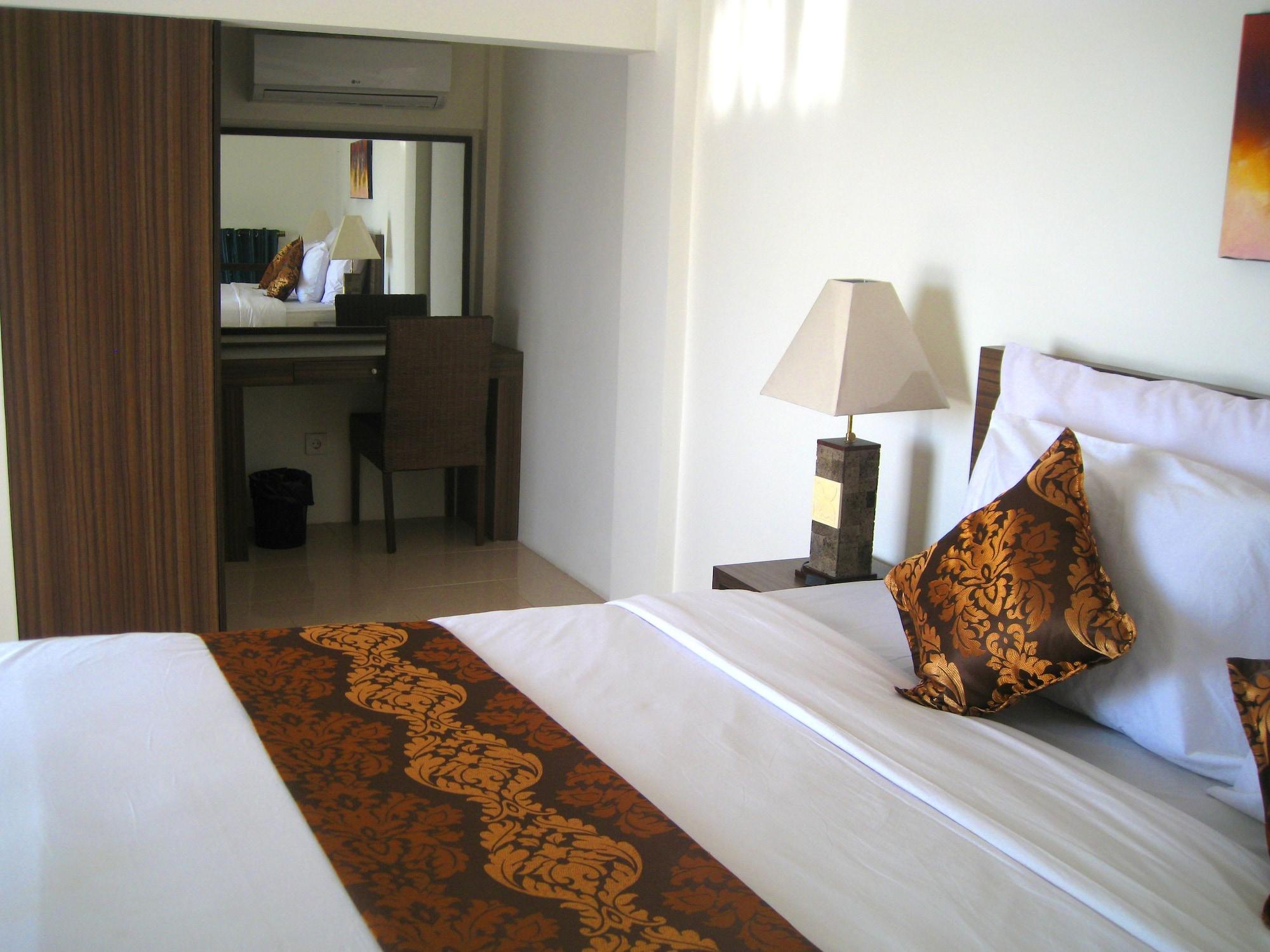 Ganga Hotel & Apartment Denpasar Exteriör bild