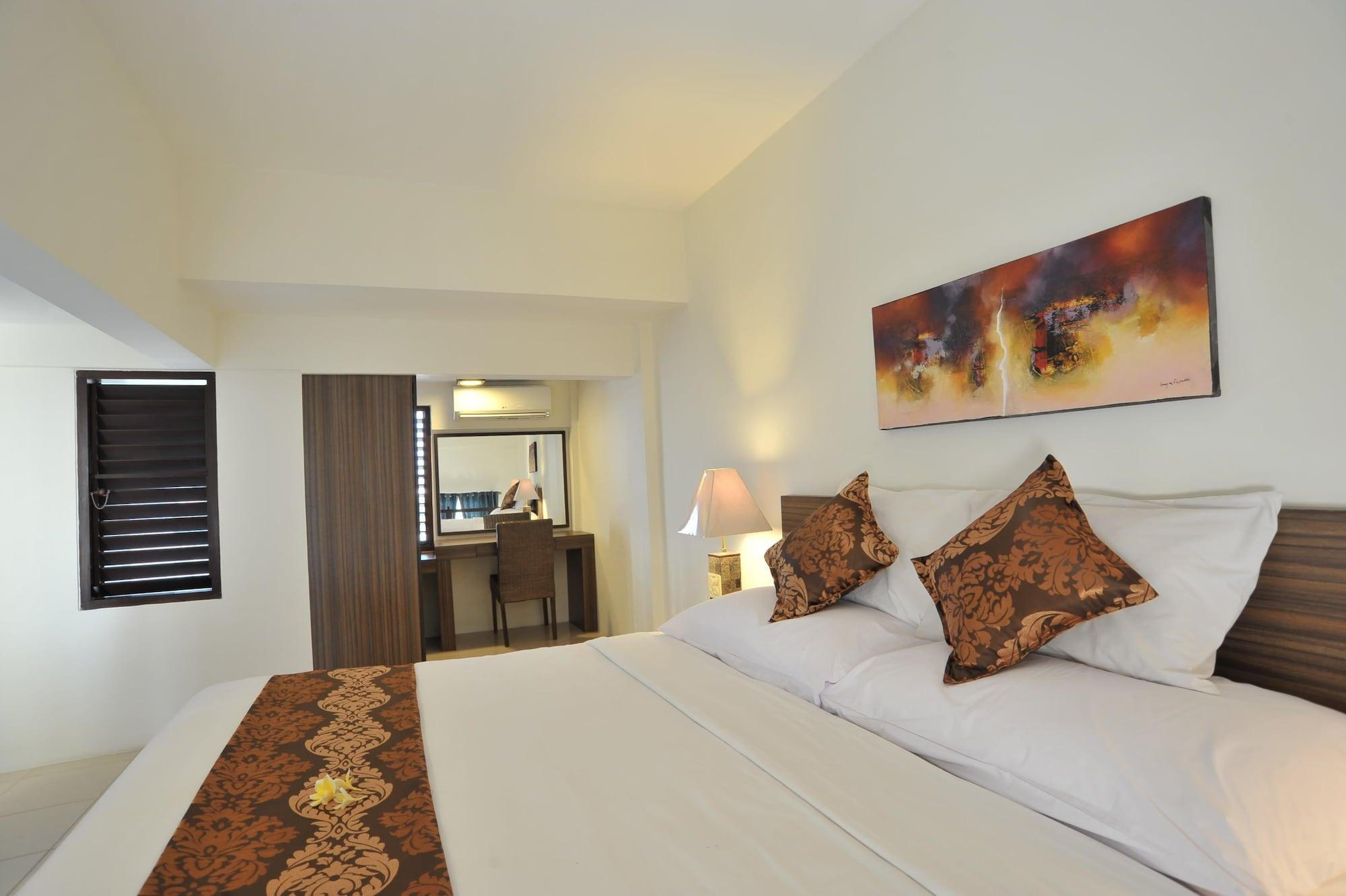 Ganga Hotel & Apartment Denpasar Exteriör bild