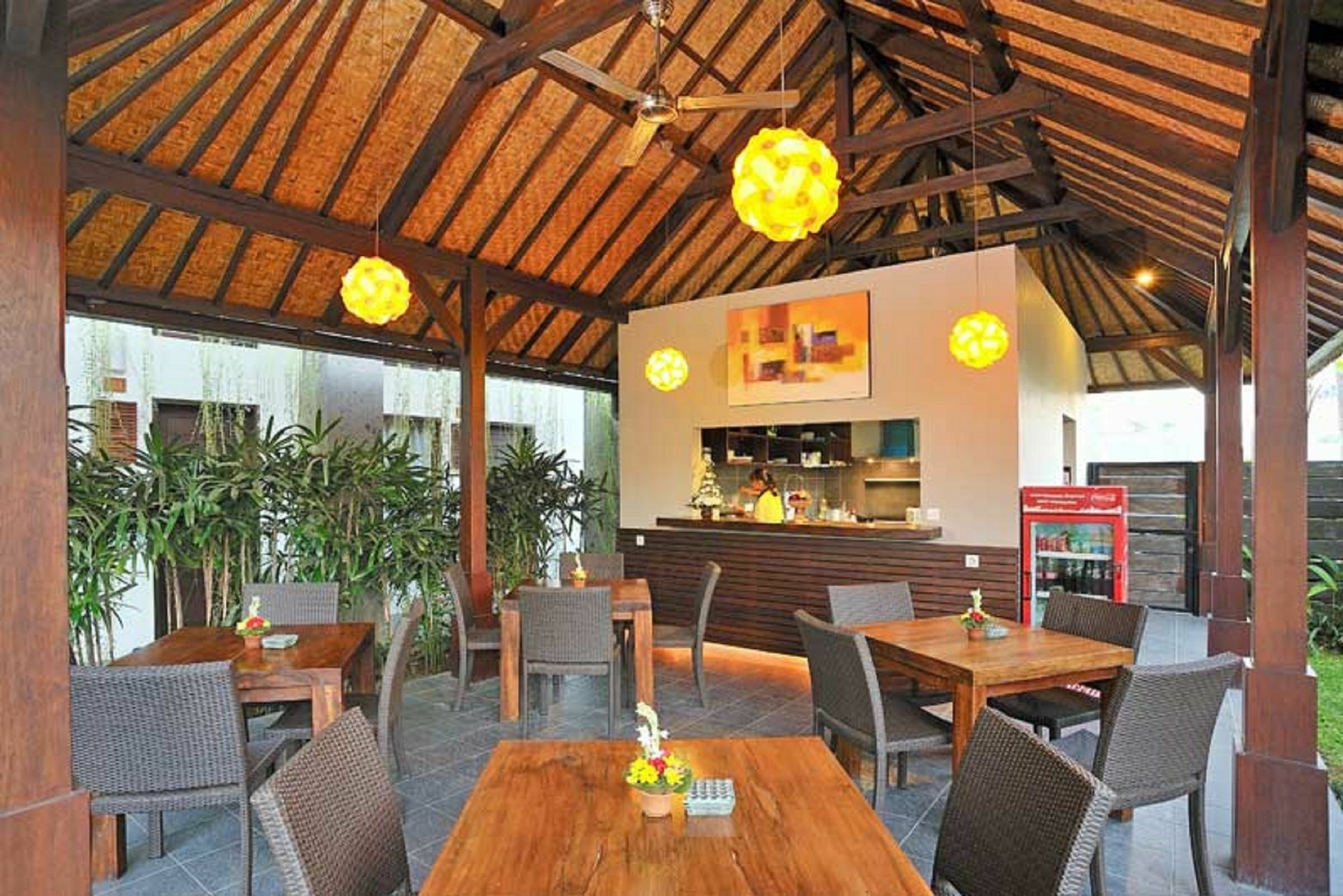 Ganga Hotel & Apartment Denpasar Exteriör bild